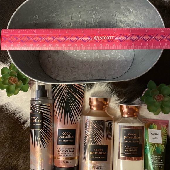 B&BW  “Coco Paradise” & “Waikiki Beach Coconut” Body Wash, Lotion & Fragrance - Picture 3 of 5